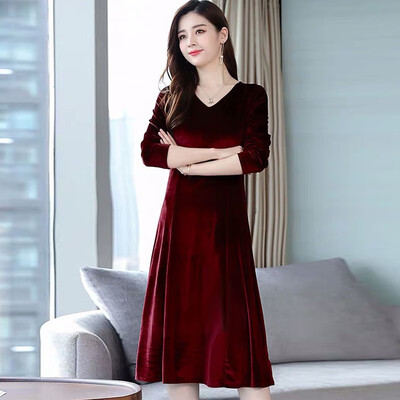 Autumn Winter New Elegant Temperament Solid Color Dress Fashion Trend V-neck Long-sleeved Women Knee-length Dress
Autumn Winter New Elegant Temperament Solid Color Dress Fashion Trend V-neck Long-sleeved Women Knee-length Dress