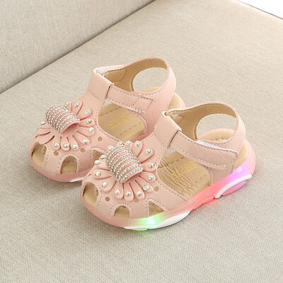 2019 LED lights sandals baby girls sandals summer flowers princess shoes non-slip soft first walk newborn sneakers beach shoes
2019 LED lights sandals baby girls sandals summer flowers princess shoes non-slip soft first walk newborn sneakers beach shoes