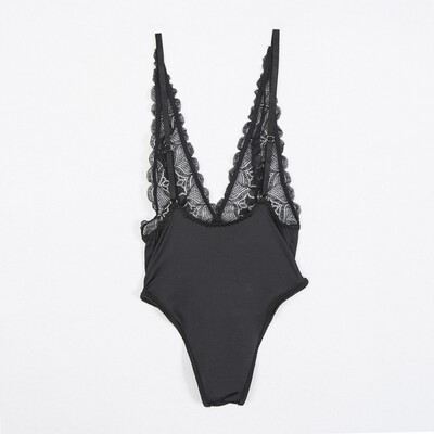 New floral lace sexy bodysuit Plus size black white deep-V rompers womens jmpsuits hollow out backless playsuit overalls
New floral lace sexy bodysuit Plus size black white deep-V rompers womens jmpsuits hollow out backless playsuit overalls
