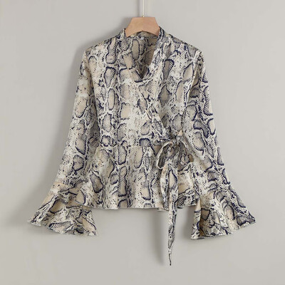 Tailored Fashion Women V-Neck Serpentine Leopard Print Top Ladies Loose Long Sleeve Top
Tailored Fashion Women V-Neck Serpentine Leopard Print Top Ladies Loose Long Sleeve Top