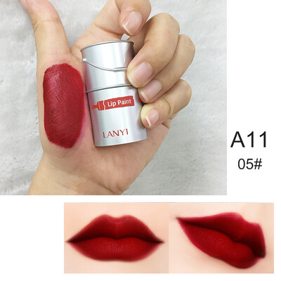 12Colors Silky Matte Lip Gloss Moisturizing Waterproof Non-stick Cup Long Lasting Velvet Liquid Lipstick
12Colors Silky Matte Lip Gloss Moisturizing Waterproof Non-stick Cup Long Lasting Velvet Liquid Lipstick
