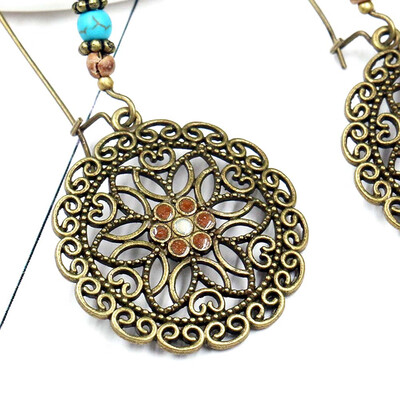 New Design Minimalist Hollow Flower Pattern Beads Allergy Dangle Earrings For Women Jewelry Accessories Gift
New Design Minimalist Hollow Flower Pattern Beads Allergy Dangle Earrings For Women Jewelry Accessories Gift