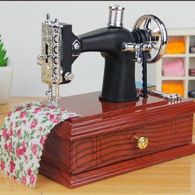 Willstar Creative Retro Sewing Machine Music Box Mini Vintage Sewing Clockwork Music Box Gift
Willstar Creative Retro Sewing Machine Music Box Mini Vintage Sewing Clockwork Music Box Gift
