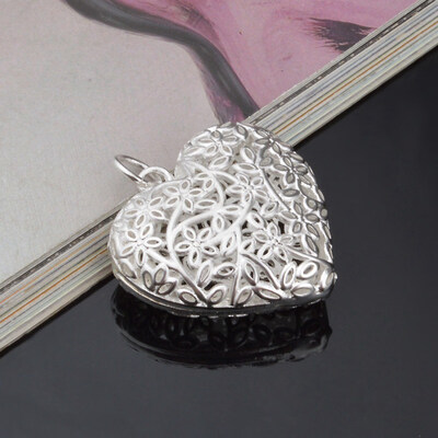 925 Sterling Silver Pretty Hollow Heart Pendant With Snake Chain Necklace Women Fashion Jewelry Pretty
925 Sterling Silver Pretty Hollow Heart Pendant With Snake Chain Necklace Women Fashion Jewelry Pretty