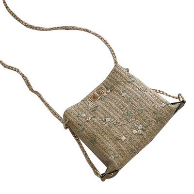 Women Summer Beach Flower Embroidery Weave Chain Crossbody Shoulder Straw Bag
Women Summer Beach Flower Embroidery Weave Chain Crossbody Shoulder Straw Bag