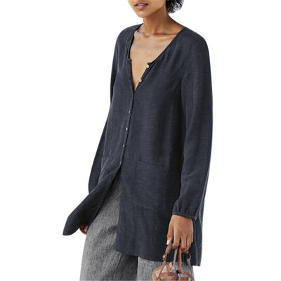 Womens 2019 autumn new long-sleeved button V-neck solid color shirt casual loose long-sleeved shirt
Womens 2019 autumn new long-sleeved button V-neck solid color shirt casual loose long-sleeved shirt