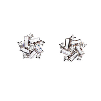Fortunately temperament female models small windmill crystal earrings jewelry cute holiday gift
Fortunately temperament female models small windmill crystal earrings jewelry cute holiday gift