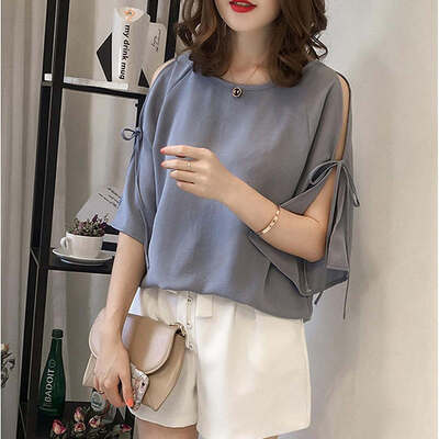 Split Bow Tied With Three Quarter Sleeves Chiffon Shirt Female Loose Thin All-match Bottoming Shirt
Split Bow Tied With Three Quarter Sleeves Chiffon Shirt Female Loose Thin All-match Bottoming Shirt