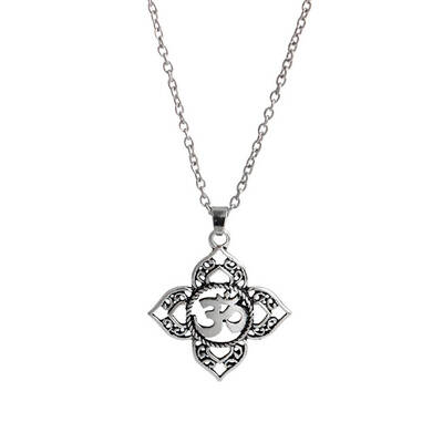 Women Hollow Alloy Necklace Sweater Metal Chain Female Valentines Day Wedding Daily Jewelry
Women Hollow Alloy Necklace Sweater Metal Chain Female Valentines Day Wedding Daily Jewelry
