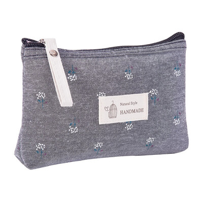 Z Women Unique Acting Cute Fashion Flowers Pattern Embellishment Storage Cosmetic Makeup Bag Waterproof Pocket Out Door Hand Bag
Z Women Unique Acting Cute Fashion Flowers Pattern Embellishment Storage Cosmetic Makeup Bag Waterproof Pocket Out Door Hand Bag