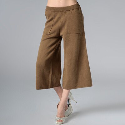 Europe and the United States fashion women knitted wide leg pants autumn new solid color in the waist was thin nine points casual
Europe and the United States fashion women knitted wide leg pants autumn new solid color in the waist was thin nine points casual