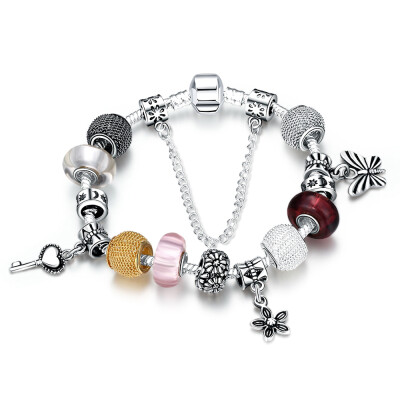 Women Fashion Jewelry Charms Butterfly Key Flower Pattern Bracelets European Style Female wristband dreamlike Pendant Hand Chain
Women Fashion Jewelry Charms Butterfly Key Flower Pattern Bracelets European Style Female wristband dreamlike Pendant Hand Chain