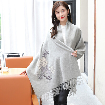 Shanghai stock (STORY Of SHANGHAI) autumn and winter women's wool scarves thick warm shawl peony decals red
Shanghai stock (STORY Of SHANGHAI) autumn and winter women's wool scarves thick warm shawl peony decals red