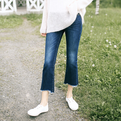 And pure Raincun N2382 nine points micro-bar jeans female raw edge loose thin casual micro-la pants light blue 30
And pure Raincun N2382 nine points micro-bar jeans female raw edge loose thin casual micro-la pants light blue 30