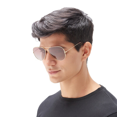 Love Lian (LianSan) Polarized Sunglasses Men's classic frog mirror driver sunglasses 3025 gold frame ice blue film 62mm
Love Lian (LianSan) Polarized Sunglasses Men's classic frog mirror driver sunglasses 3025 gold frame ice blue film 62mm