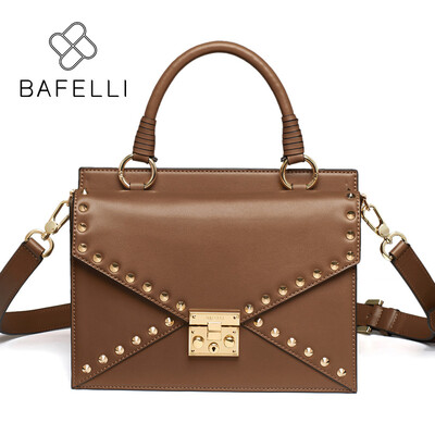 BAFELLI новое прибытие сплит кожаный мешок плеча винтаж заклепки мешка крошечный мешок карамель цвет bolsa feminina women bag 
BAFELLI новое прибытие сплит кожаный мешок плеча винтаж заклепки мешка крошечный мешок карамель цвет bolsa feminina women bag
