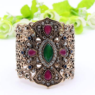 Ethnic Turkish Women Broadside Bangles Bracelets Adjustable Size Antique Gold Color Resin Jewelry Hollow Flower Bride Bangle
Ethnic Turkish Women Broadside Bangles Bracelets Adjustable Size Antique Gold Color Resin Jewelry Hollow Flower Bride Bangle