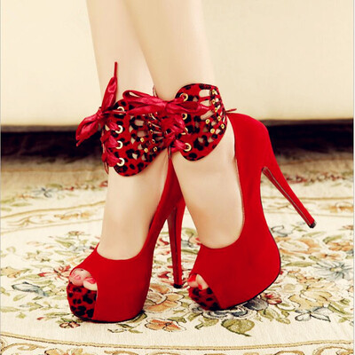 Summer new sexy waterproof Europe&the United States wind rivets with high heels hollow sandals fish head shoes ladies banquet
Summer new sexy waterproof Europe&the United States wind rivets with high heels hollow sandals fish head shoes ladies banquet