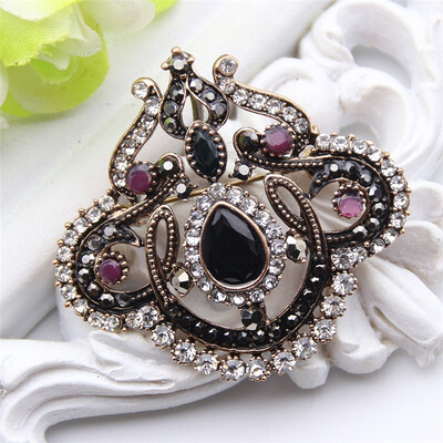 Hollow Flower Brooch For Women Jewelry Multicolor Resin Turkish Brooches Broches Antique Gold Color Ladies Banqust Pins Gift
Hollow Flower Brooch For Women Jewelry Multicolor Resin Turkish Brooches Broches Antique Gold Color Ladies Banqust Pins Gift