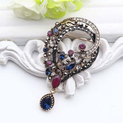 Vintage Turkish Wreath Brooch For Women Arabesque Multicolor Resin Pins Jewelry Antique Gold Color Rhinestone Brooches Broches
Vintage Turkish Wreath Brooch For Women Arabesque Multicolor Resin Pins Jewelry Antique Gold Color Rhinestone Brooches Broches