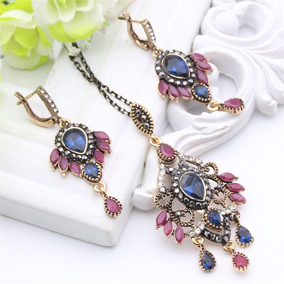 Vintage Women Turkish Leaf Jewelry устанавливает античный золотой полый цветок горный хрусталь Принцесса крючок серьги падение оже
Vintage Women Turkish Leaf Jewelry устанавливает античный золотой полый цветок горный хрусталь Принцесса крючок серьги падение оже