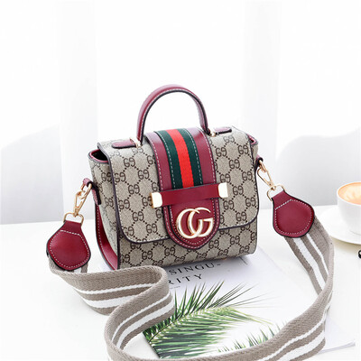 SGARR New Fashion Small Women Messenger Bags High Quality PU Leather Lady Shoulder Crossbody Bag Luxury Designer Elegant Flap Bag
SGARR New Fashion Small Women Messenger Bags High Quality PU Leather Lady Shoulder Crossbody Bag Luxury Designer Elegant Flap Bag