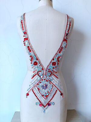 ручная работа красная / прозрачная AB цвет шитья на Rhinestones applique на сетчатых хрустальных заплатах отделка 59 * 30 см для аксессуара для одежды
ручная работа красная / прозрачная AB цвет шитья на Rhinestones applique на сетчатых хрустальных заплатах отделка 59 * 30 см для аксессуара для одежды
