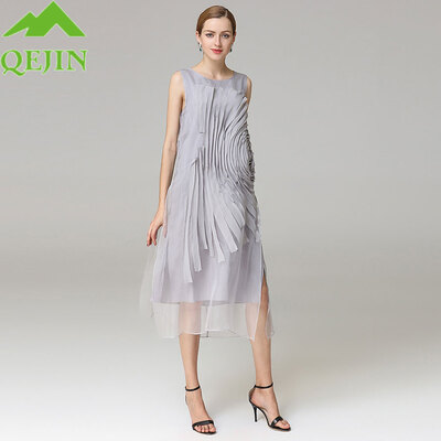 2018 summer vest dresses Women 100 silk sweet lady dress liquid flower O-neck elegant fashion femme casual dress plus size
2018 summer vest dresses Women 100 silk sweet lady dress liquid flower O-neck elegant fashion femme casual dress plus size