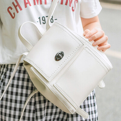 POLO ladies casual backpack simple fashion bag college wind small fresh backpack ZY390P101J white
POLO ladies casual backpack simple fashion bag college wind small fresh backpack ZY390P101J white