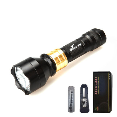 Shanglong copper ring outdoor light flashlight long-range set of five files CREE Q5 light bulb SL-E18 (lithium battery + cradle
Shanglong copper ring outdoor light flashlight long-range set of five files CREE Q5 light bulb SL-E18 (lithium battery + cradle