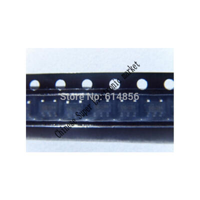 100PCS TLV70233DBVR TLV70233 SOT-23-5 IC