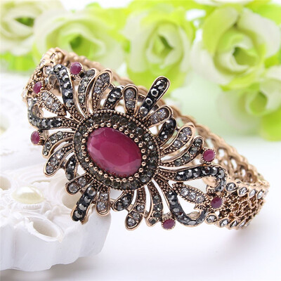 Exquisite Turkish Women Antique Gold Color Bangle&Bracelet Resin Rhinestone Jewelry Bangles Hollow Flower Pulseirsa Feminino
Exquisite Turkish Women Antique Gold Color Bangle&Bracelet Resin Rhinestone Jewelry Bangles Hollow Flower Pulseirsa Feminino