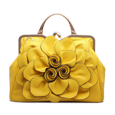 Brand new women leather bag fashion leisure wild shoulder bag rose flowers pattern messenger bag ladies tote bags
Brand new women leather bag fashion leisure wild shoulder bag rose flowers pattern messenger bag ladies tote bags