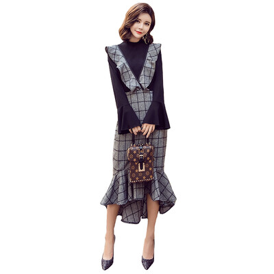 Horn sleeve bottom shirt lattice tail half skirt strap skirt suit 
Horn sleeve bottom shirt lattice tail half skirt strap skirt suit