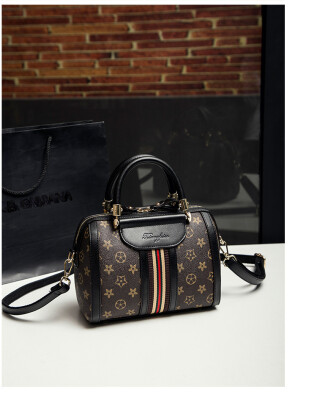 SGARR Large Women handbags Casual Tote Luxury Handbag Women Bags Designer Famous Brands Genuine Leather Fashion Women Shoulder Bag
SGARR Large Women handbags Casual Tote Luxury Handbag Women Bags Designer Famous Brands Genuine Leather Fashion Women Shoulder Bag