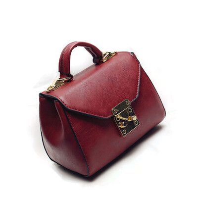 High-end fashion women handbags buckle small PU leather tote bag personality shoulder messenger bag for ladies
High-end fashion women handbags buckle small PU leather tote bag personality shoulder messenger bag for ladies
