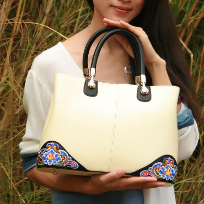 Fashion national leather hangbags women tote bags ethnic embroidered women shoulder bag floral uxury brand ladies handbags high quality
Fashion national leather hangbags women tote bags ethnic embroidered women shoulder bag floral uxury brand ladies handbags high quality