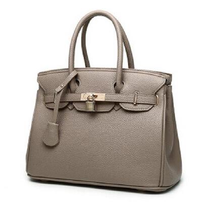 Vogue Star Luxury Lock Rivet Ladies Leather Tote Bag 2018 New Designer Handbags High Quality Women Shoulder Messenger Bag LS312
Vogue Star Luxury Lock Rivet Ladies Leather Tote Bag 2018 New Designer Handbags High Quality Women Shoulder Messenger Bag LS312