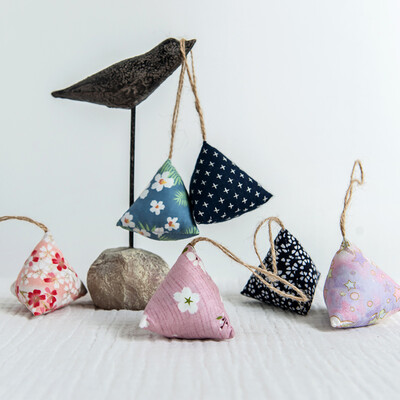 Lavender sachets sweet bursa bedroom room durable sachets chest car portable mini sachets
Lavender sachets sweet bursa bedroom room durable sachets chest car portable mini sachets