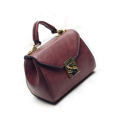 High-end fashion women handbags buckle small PU leather tote bag personality shoulder messenger bag for ladies
High-end fashion women handbags buckle small PU leather tote bag personality shoulder messenger bag for ladies