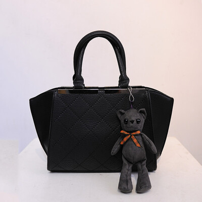 Brand women handbag leather women tote bags Thread Teddy Bears Appliques Sequined women messenger bags bolsas feminina
Brand women handbag leather women tote bags Thread Teddy Bears Appliques Sequined women messenger bags bolsas feminina