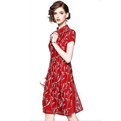 2018 New Summer Gorgeous Print Off The Shoulder Mandarin Collar Red Dress Elegant Ladies Cheongsam Dress 
2018 New Summer Gorgeous Print Off The Shoulder Mandarin Collar Red Dress Elegant Ladies Cheongsam Dress