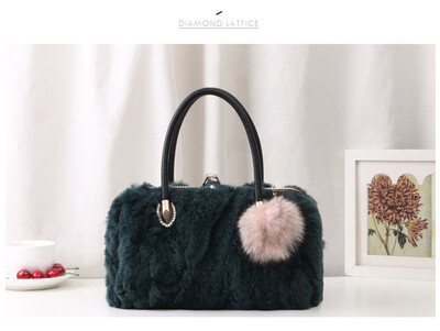 Female winter new real rabbit fur women small handbag fashion ladys shoulder Crossbody bag mini fur diamond messenger hand bags
Female winter new real rabbit fur women small handbag fashion ladys shoulder Crossbody bag mini fur diamond messenger hand bags