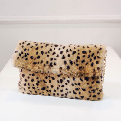 2016 new fashion plush fur clutch bags women brand Korean leisure wild shoulder bag chain messenger bags clutch handbags
2016 new fashion plush fur clutch bags women brand Korean leisure wild shoulder bag chain messenger bags clutch handbags