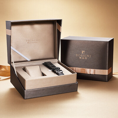 ROSSINI watch blue strap 21mm gift box only gift box belt single shot is not shipped
ROSSINI watch blue strap 21mm gift box only gift box belt single shot is not shipped