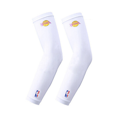 NBA Arm Профессиональная баскетбольная рука Arm Extend Breathable Elbow Elbow 2 Подарочная коробка Lakers S / M
NBA Arm Профессиональная баскетбольная рука Arm Extend Breathable Elbow Elbow 2 Подарочная коробка Lakers S / M