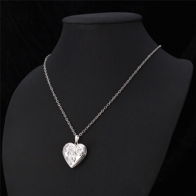 Locket Rose Flower Jewelry Valentines Gift For Women 18K Real Gold Plated Vintage Photo Box Romantic Heart Pendant Necklace
Locket Rose Flower Jewelry Valentines Gift For Women 18K Real Gold Plated Vintage Photo Box Romantic Heart Pendant Necklace
