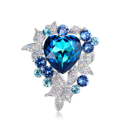 Chihiro sea wind (Findwind) Swarovski crystal dream crystal blue crystal brooches high-end female models to send girlfriend gifts
Chihiro sea wind (Findwind) Swarovski crystal dream crystal blue crystal brooches high-end female models to send girlfriend gifts