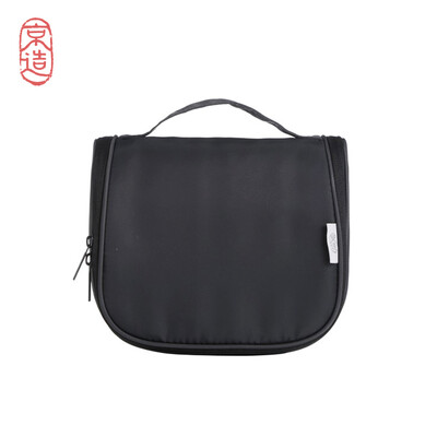 Beijing-made tourism travel portable wash bag nylon cosmetic bag storage bag sorting bag black trumpet
Beijing-made tourism travel portable wash bag nylon cosmetic bag storage bag sorting bag black trumpet