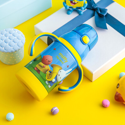 Miffy cup childrens 304 stainless steel blowout straw insulation bottle baby double handle straps fall-resistant dual-use drinking cup 280ML MF-3490 blue
Miffy cup childrens 304 stainless steel blowout straw insulation bottle baby double handle straps fall-resistant dual-use drinking cup 280ML MF-3490 blue